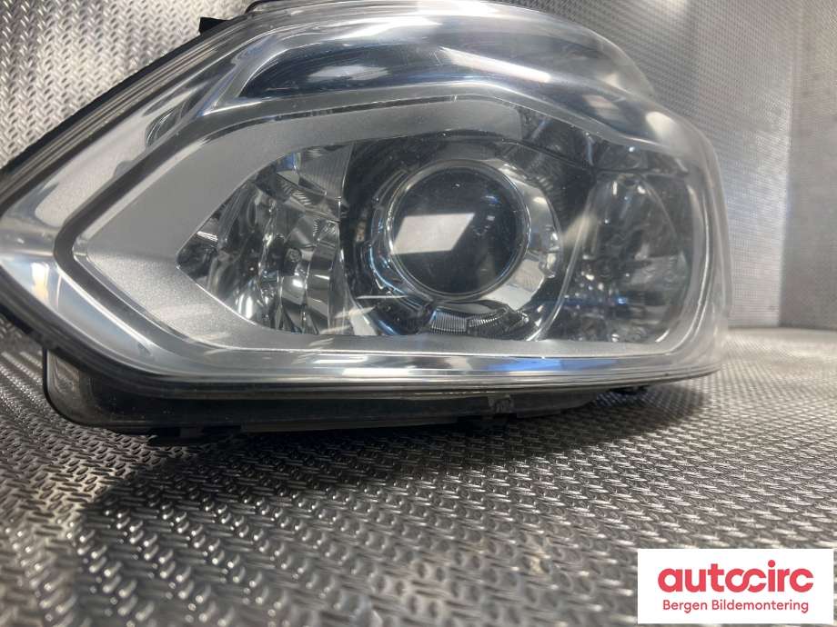 Frontlykt venstre halogen til Ford Transit Custom 2013-2023 (Type I)  (FORD|BK21-13D153-BJ||1866470)