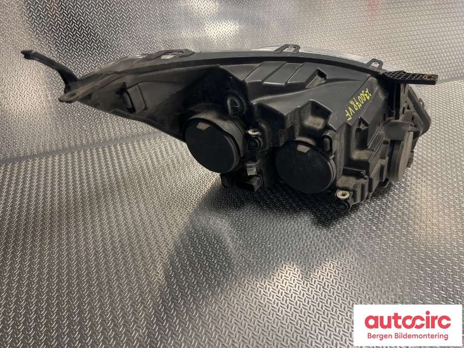 Frontlykt venstre halogen til Ford Transit Custom 2013-2023 (Type I)  (FORD|BK21-13D153-BJ||1866470)