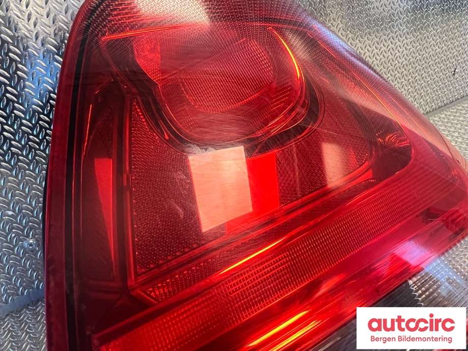 Baklykt høyre til VW Polo 2009-2014 (Type V, Fase 1)  (VOLKSWAGEN|6R0 945 096 AH|)