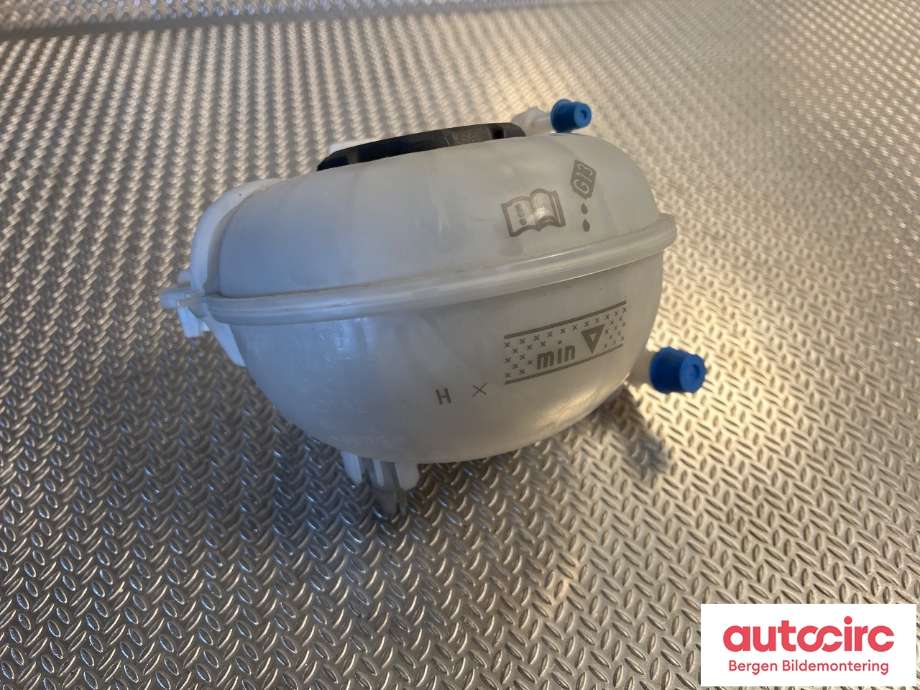 Ekspansjonstank til Audi A3 2016-2020 (Type III, Fase 2)  (AUDI|5Q0 121 407 H|)