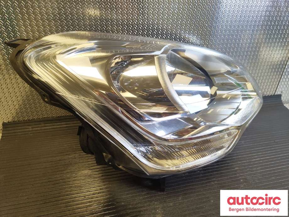Frontlykt høyre halogen til Citroën Berlingo 2015-2019 (Type II, Fase 2)  (CITROEN|6206 K6|)