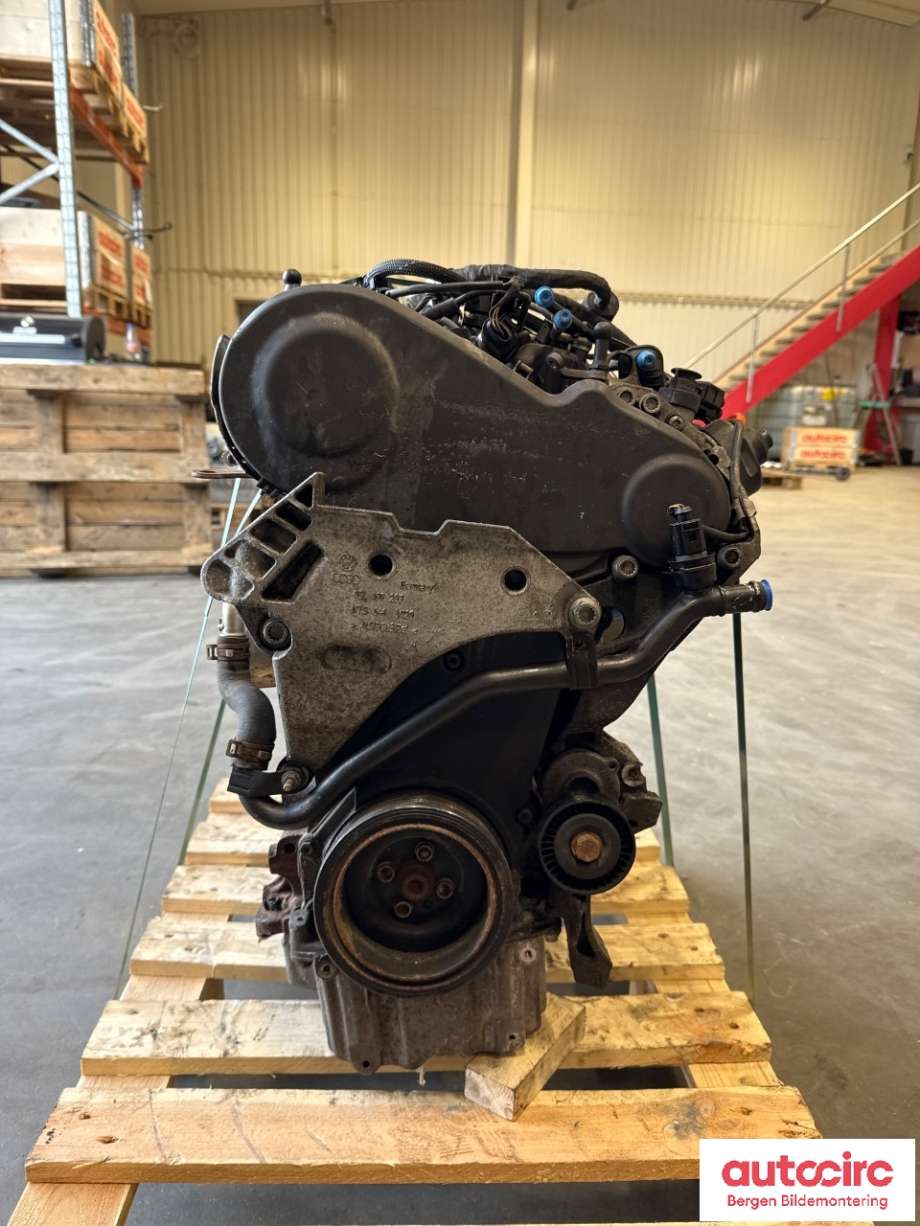 Motor diesel til Škoda Superb 2008-2015 (Type II)  (SKODA|03L 100 090 R|)
