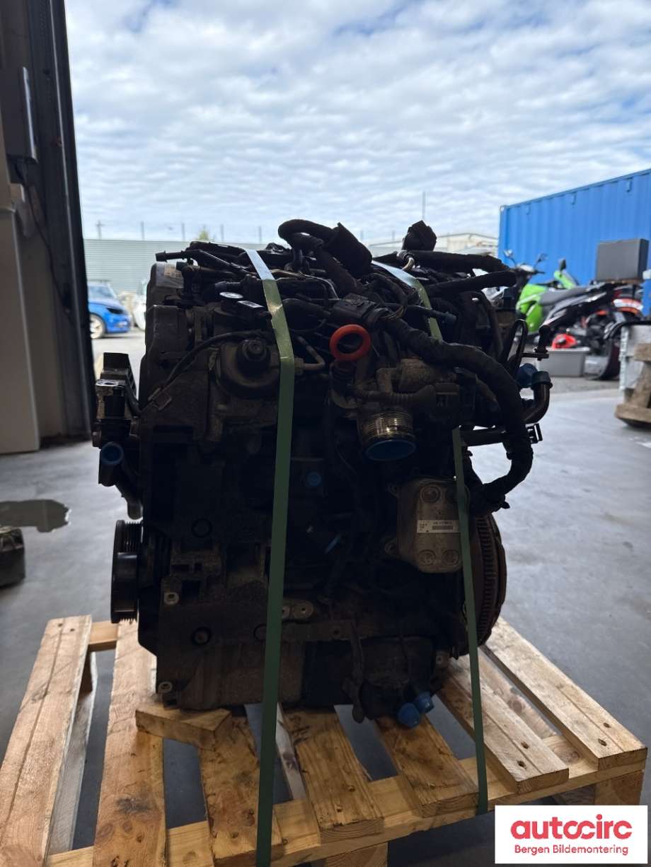 Motor diesel til Škoda Superb 2008-2015 (Type II)  (SKODA|03L 100 090 R|)