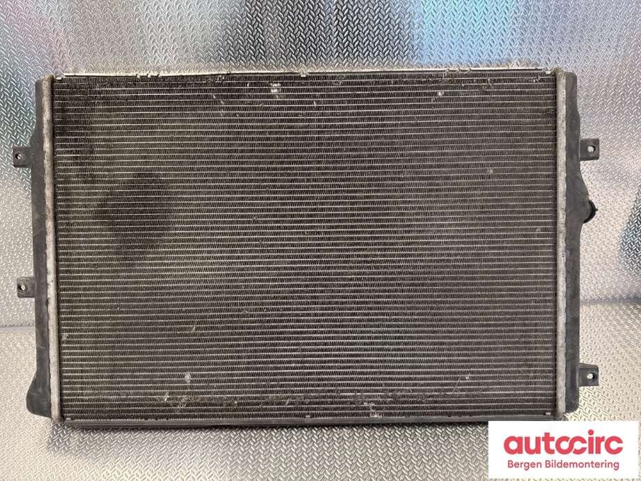 Radiator (manuell gir) til Škoda Superb 2008-2015 (Type II)  (SKODA|1K0 121 251 AB|)