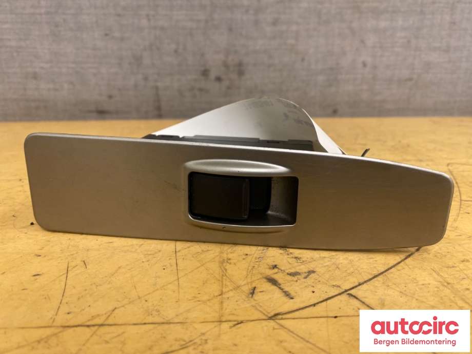 Bryter ruteheis til Mitsubishi Pajero 2007-2016 (Type IV, Fase 1) (MITSUBISHI|8608A143|)