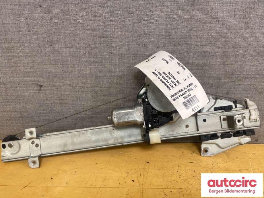Ruteheis venstre til Mitsubishi Pajero 2007-2016 (Type IV, Fase 1) (MITSUBISHI|5743A089|)