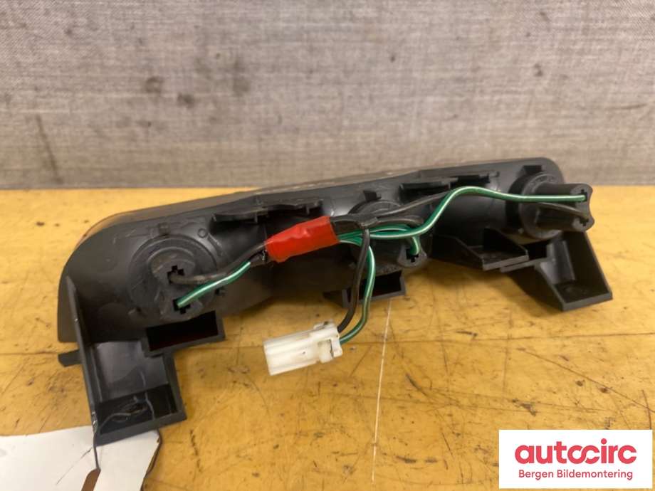 Baklykt bremselys bakrute til Mitsubishi Pajero 2007-2016 (Type IV, Fase 1)  (MITSUBISHI|MR490840|)