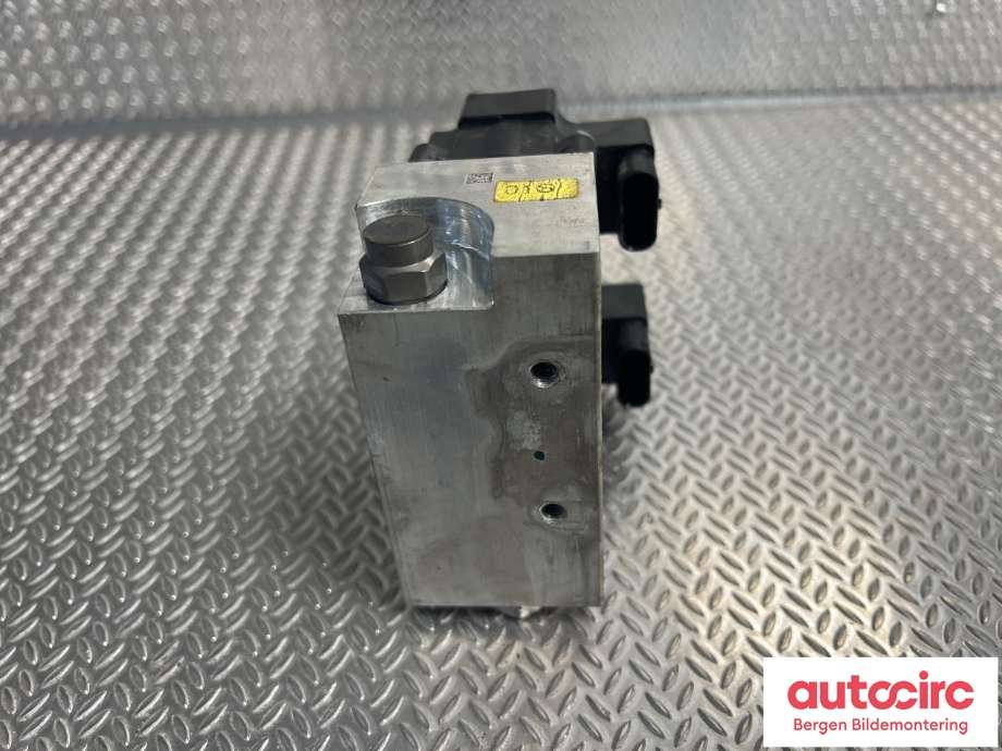 Diverse deler til VW ID.4 2020-->>  (VOLKSWAGEN|1EA 816 682 D|)