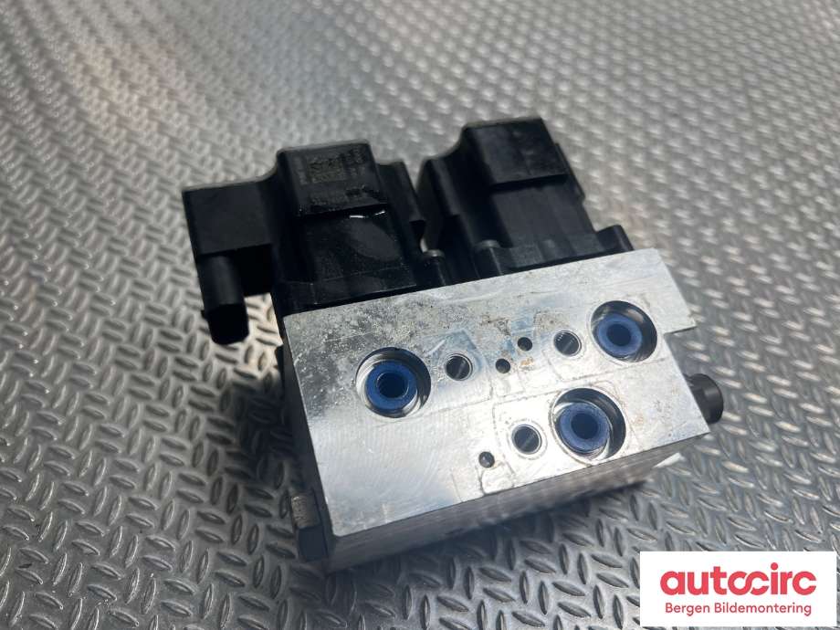 Diverse deler til VW ID.4 2020-->>  (VOLKSWAGEN|1EA 816 702 D|)