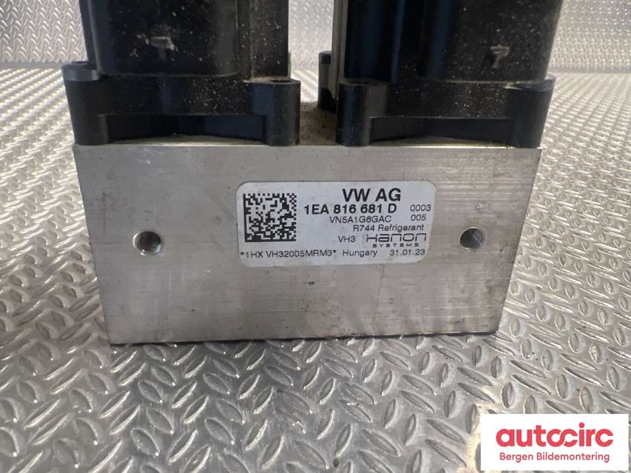 Diverse deler til VW ID.4 2020-->>  (VOLKSWAGEN|1EA 816 681 D|)