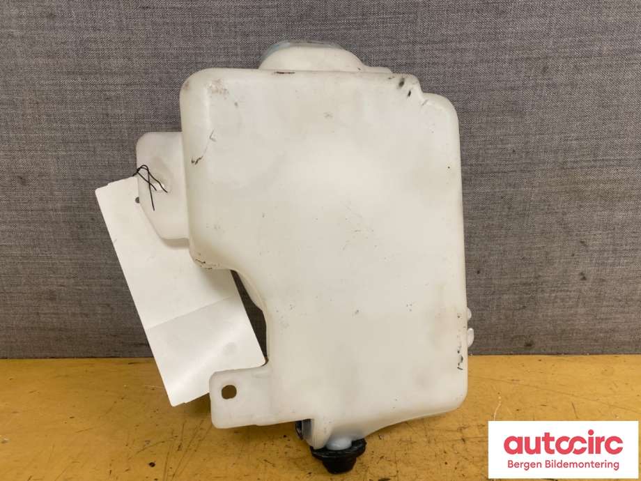 Spylertank bak til Mitsubishi Pajero 2007-2016 (Type IV, Fase 1)  (MITSUBISHI|MB628750|060351-507)
