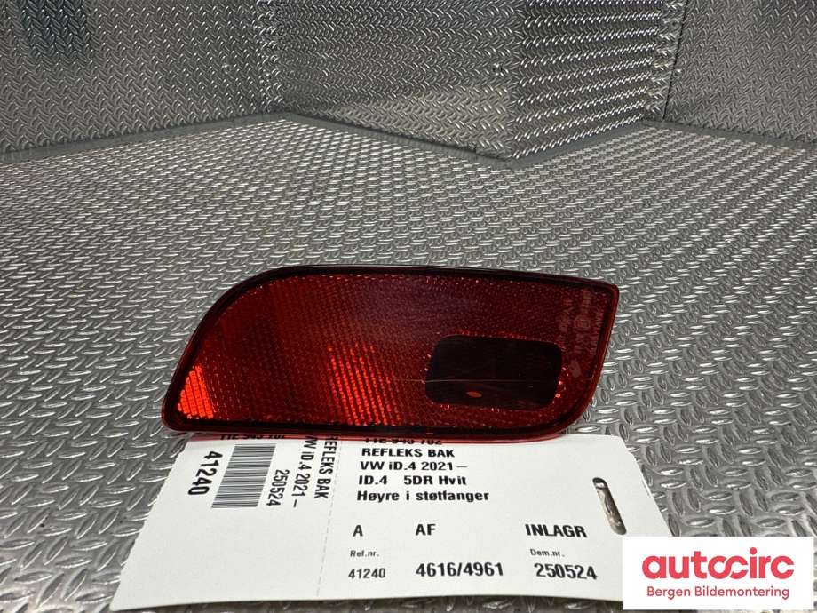 Refleksplate til VW ID.4 2020-->> (VOLKSWAGEN|11E 945 702|)