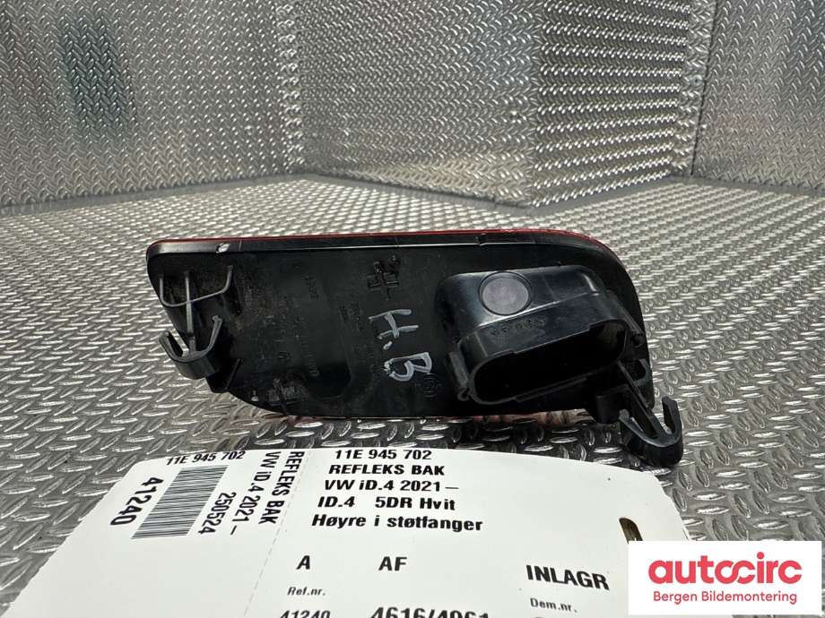 Refleksplate til VW ID.4 2020-->> (VOLKSWAGEN|11E 945 702|)