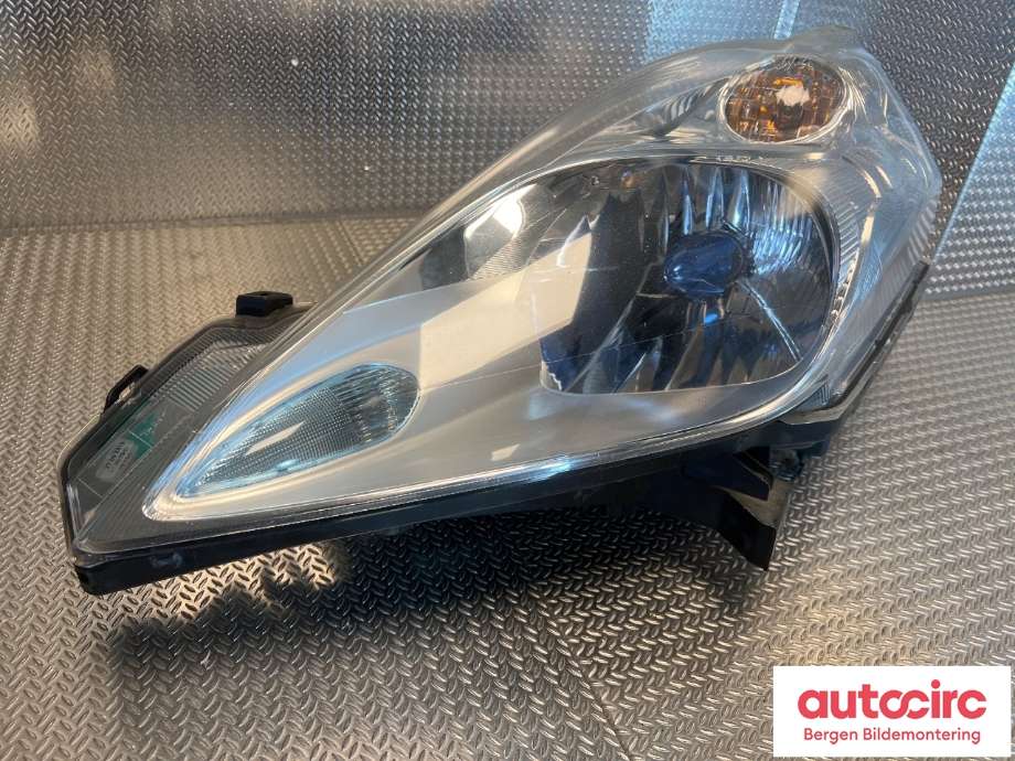 Frontlykt venstre halogen til Nissan Leaf 2011-2017 (Type I) (NISSAN|260753NL0A|)