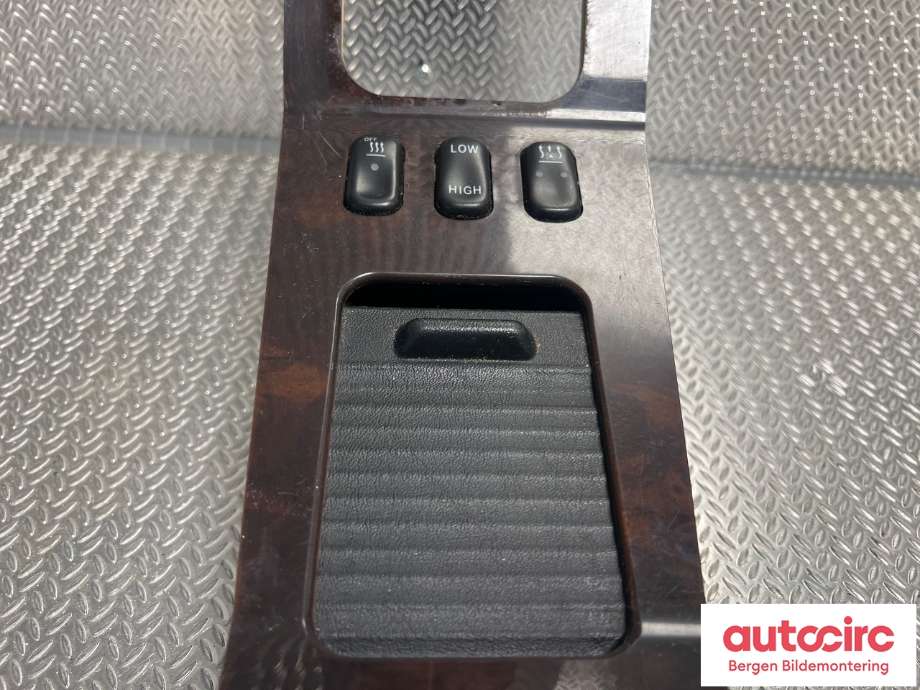 Diverse deler til Mercedes G-Wagen 1990-->> (W463) (W463) (MERCEDES|A4636800917|A4636800082|A4636831291)