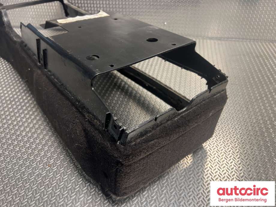 Innredning pakke til Mercedes G-Wagen 1990-->> (W463) (W463) (MERCEDES|A4636801052|A 463 680 23 52 9045)