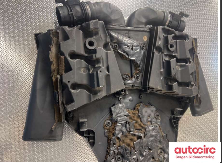 Panser luftinntak til Mercedes G-Wagen 1990-->> (W463) (W463) (MERCEDES|A6280900701|A4630940010|A6280900031)