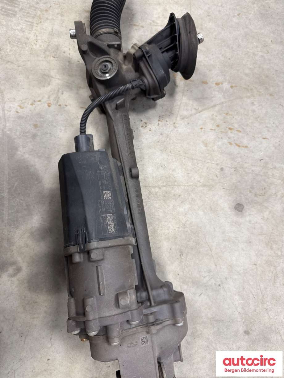 Tannstang elektrisk til VW Passat 2015-2019 (Fase 1) (B8) (B8) (VOLKSWAGEN|5Q1 423 062 N|)