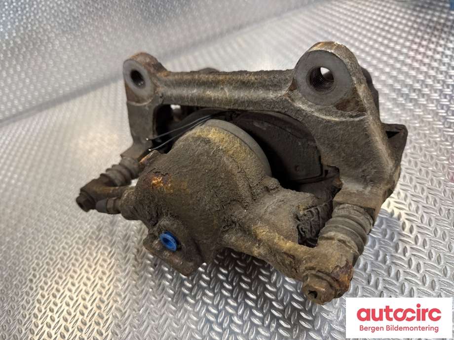 Bremsecaliper høyre foran til VW Passat 2015-2019 (Fase 1) (B8) (B8) (VOLKSWAGEN|8V0 615 124 D|)