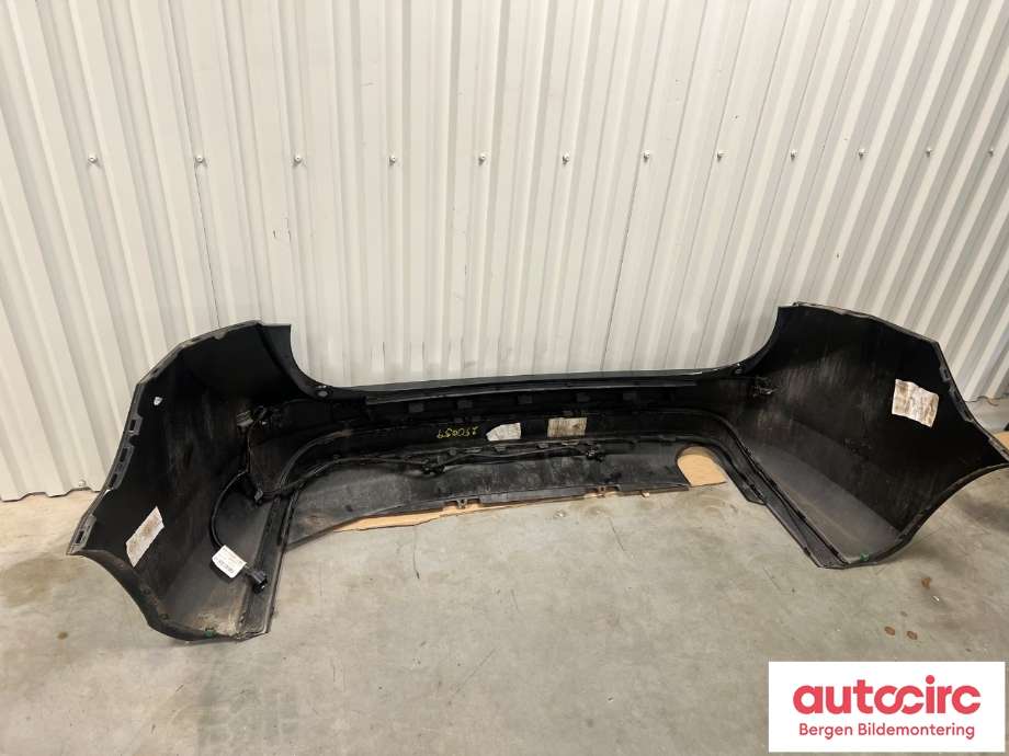 Støtfanger bak til Volvo V60/V60 CC 2013-2018 (Type I, Fase 2) (VOLVO|39808165|)