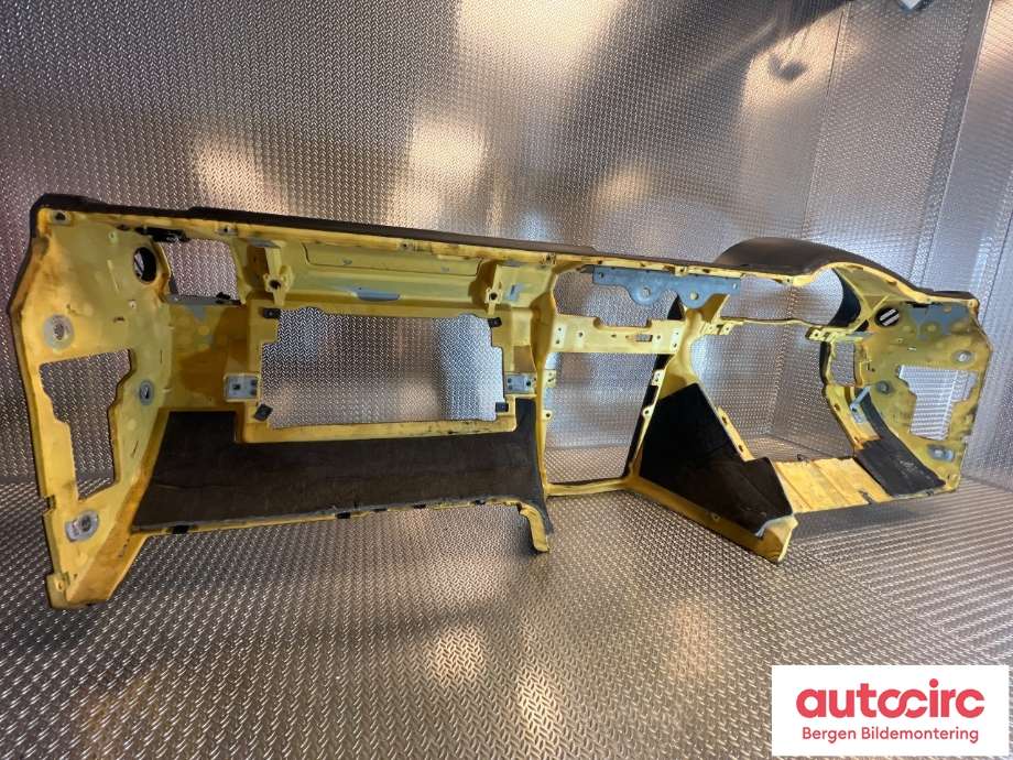 Dashbord til Mercedes G-Wagen 1990-->> (W463) (W463) (MERCEDES|A 463 680 01 88|A 463 680 23 87|A 463 680 00 88)