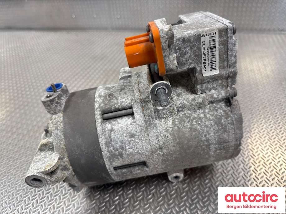 Diverse deler til Škoda Superb 2015-->> (Type III)  (SKODA|5QE 816 803 L|)