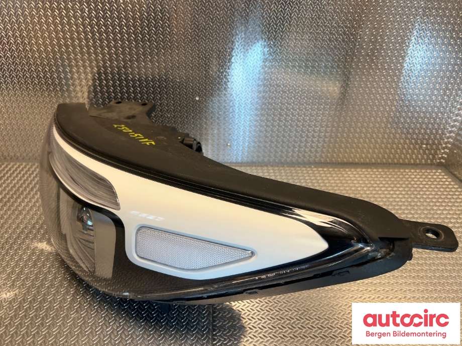Frontlykt venstre halogen til Kia Soul 2014-2019 (Type II)  (KIA|92101E40101D|)