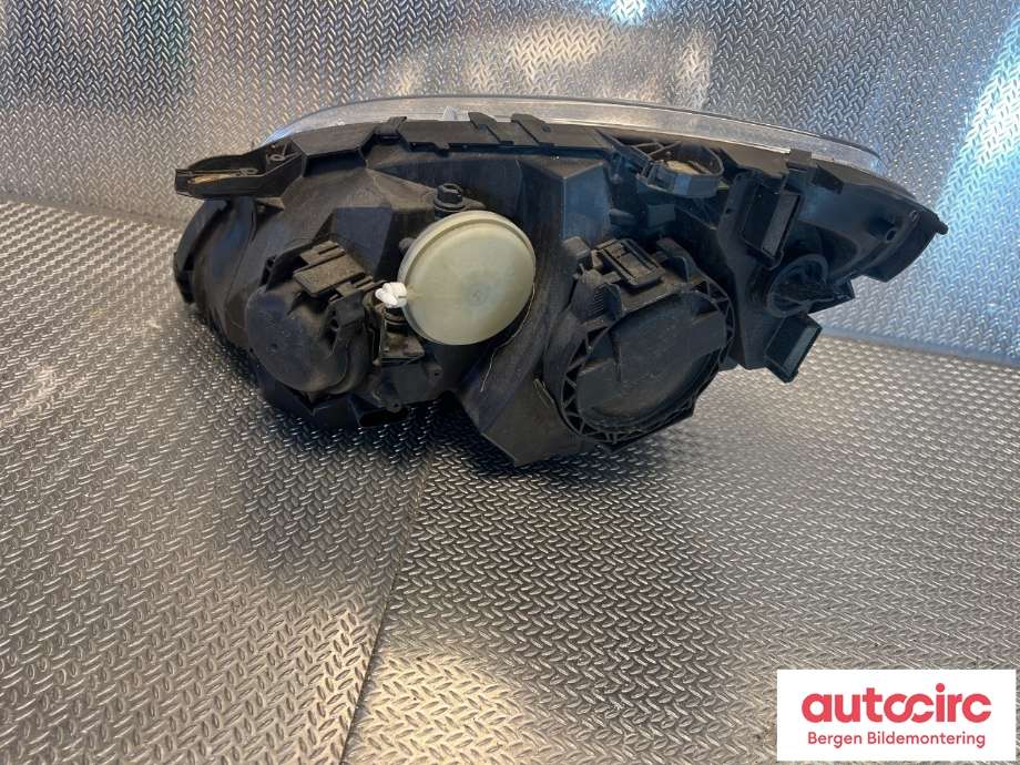 Frontlykt høyre halogen til Mercedes B-Klasse 2008-2011 (Fase 2) (W245) (W245) (MERCEDES|A 169 820 18 61|)