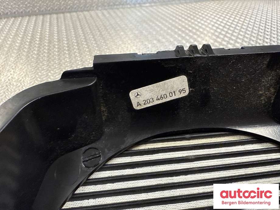 Ratt deksler til Mercedes G-Wagen 1990-->> (W463) (W463) (MERCEDES|A 203 460 01 95|)