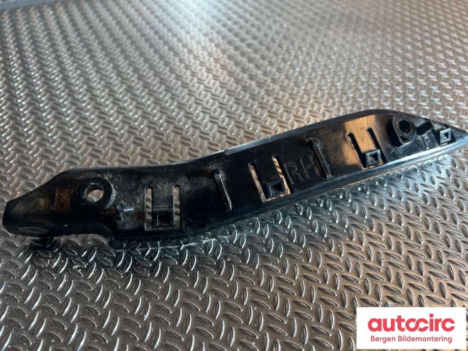 Diverse deler til Tesla Model Y 2021-2024 (Type I)  (TESLA|1493771-00-B|)