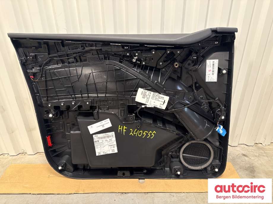 Dørtrekk høyre til Audi Q4 e-tron 2021-->> (AUDI|89B 867 108 D|)