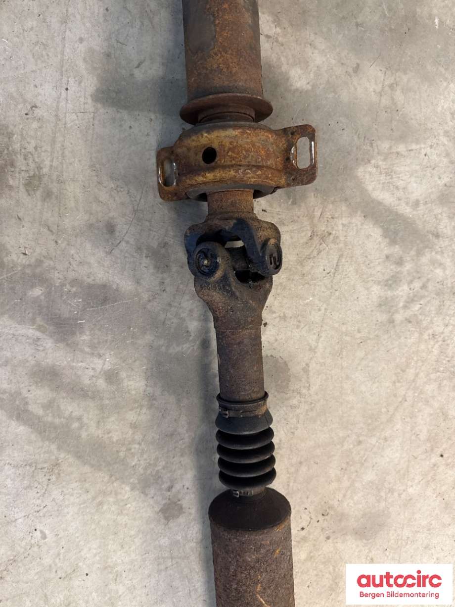 Mellomaksel bakre til Toyota Hilux 2012-2016 (TOYOTA|371000K713|)
