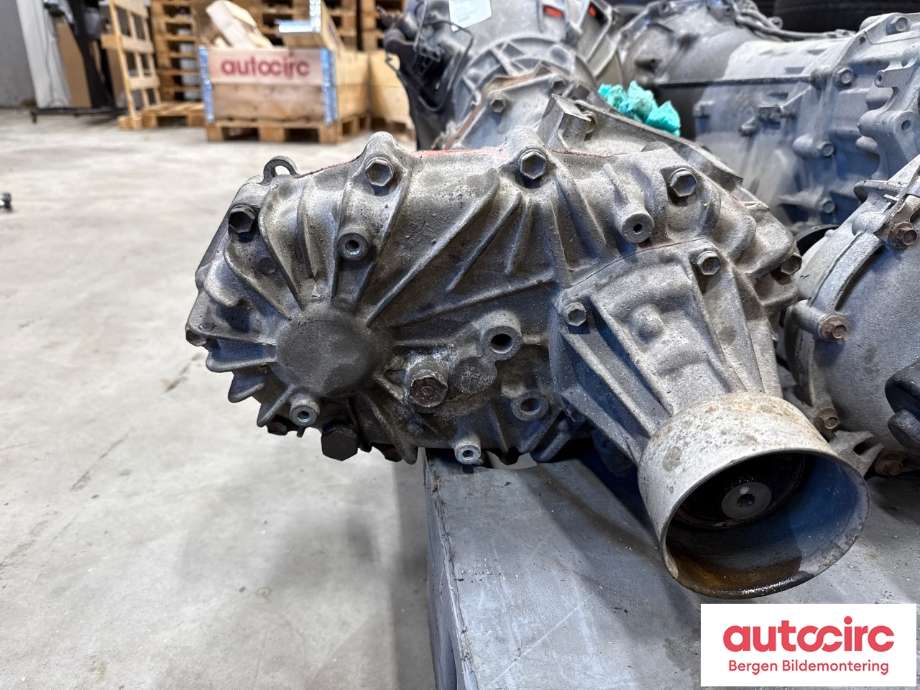 Girkasse manuell til Toyota Hiace 2001-2006 (Fase 2)  (TOYOTA|330302F290|)