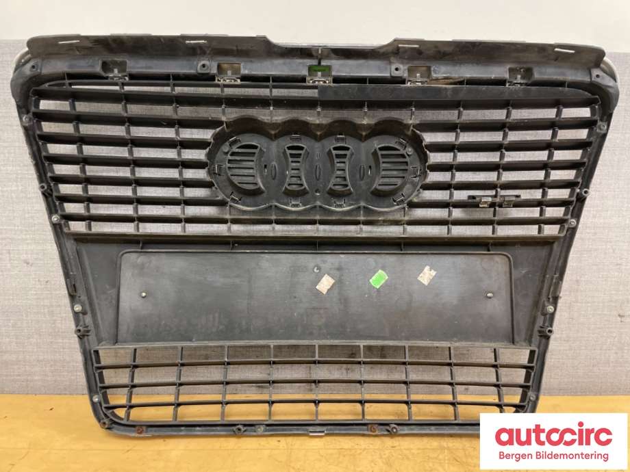 Grill til Audi A6 2005-2008 (Type III, Fase 1) (C6) (C6) (AUDI|4F0 853 651|)