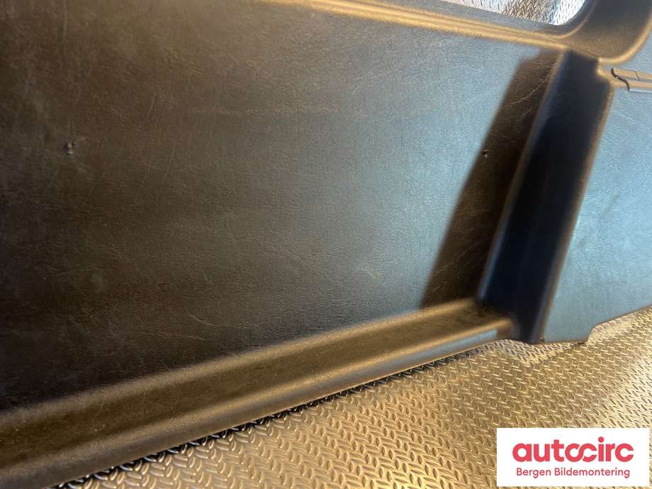Dørtrekk venstre til Mercedes G-Wagen 1990-->> (W463) (W463) (MERCEDES|A 463 690 02 40|)