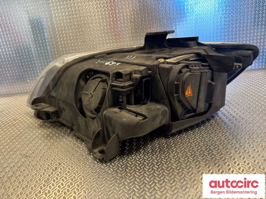 Frontlykt høyre halogen til Audi Q7 2006-2010 (Type I, Fase 1)  (AUDI|4L0 941 030 B|)