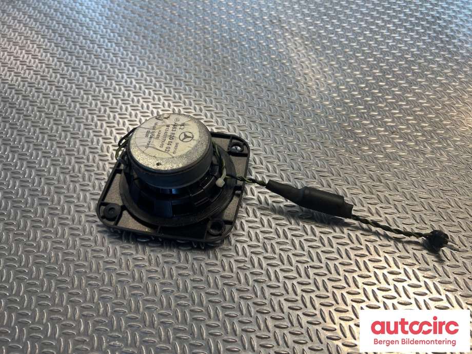 Bilstereo høyttaler til Mercedes G-Wagen 1990-->> (W463) (W463) (MERCEDES|A 463 820 04 02|)