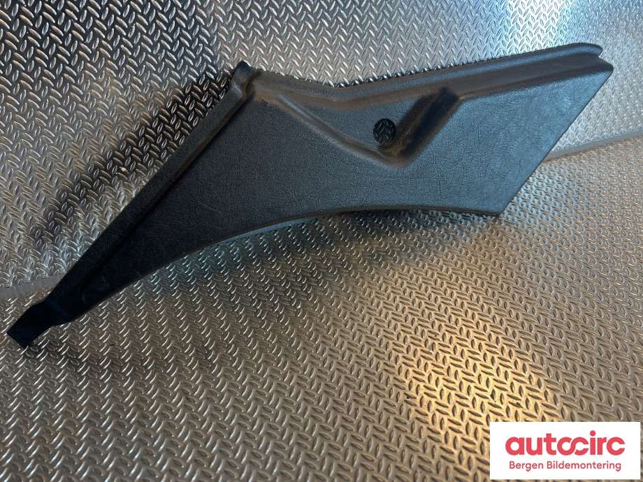 Innredning diverse til Mercedes G-Wagen 1990-->> (W463) (W463) (MERCEDES|A 463 692 34 01|)