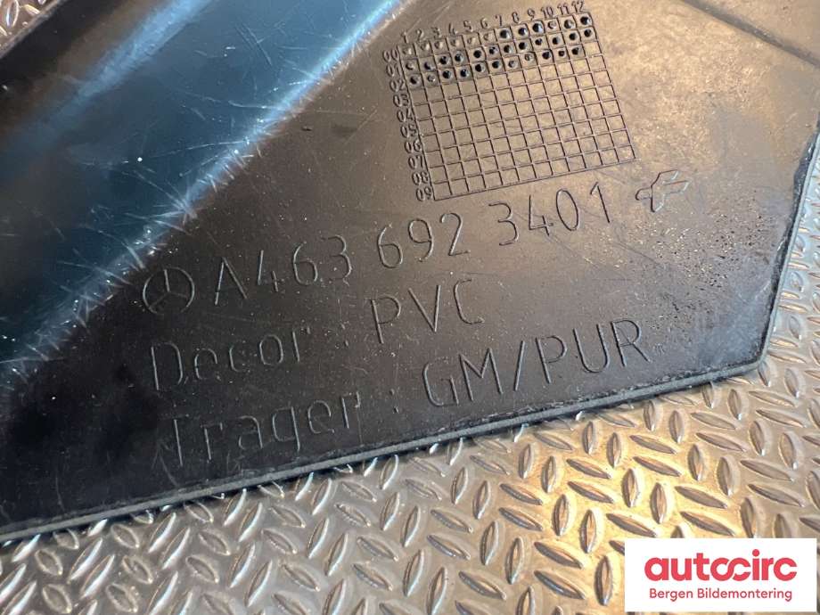 Innredning diverse til Mercedes G-Wagen 1990-->> (W463) (W463) (MERCEDES|A 463 692 34 01|)
