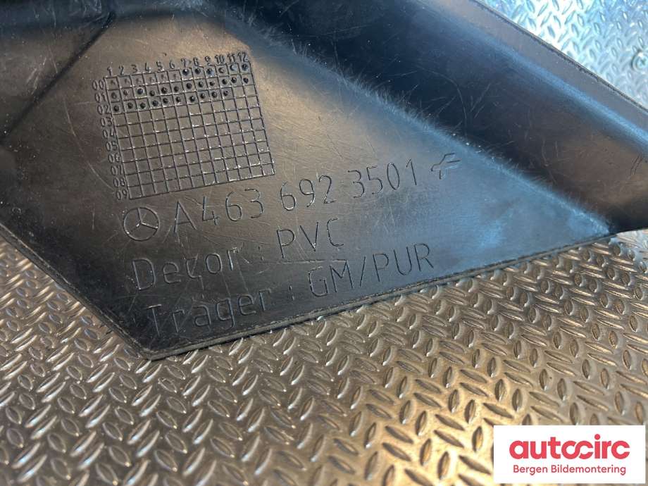 Innredning diverse til Mercedes G-Wagen 1990-->> (W463) (W463) (MERCEDES|A 463 692 35 01|)