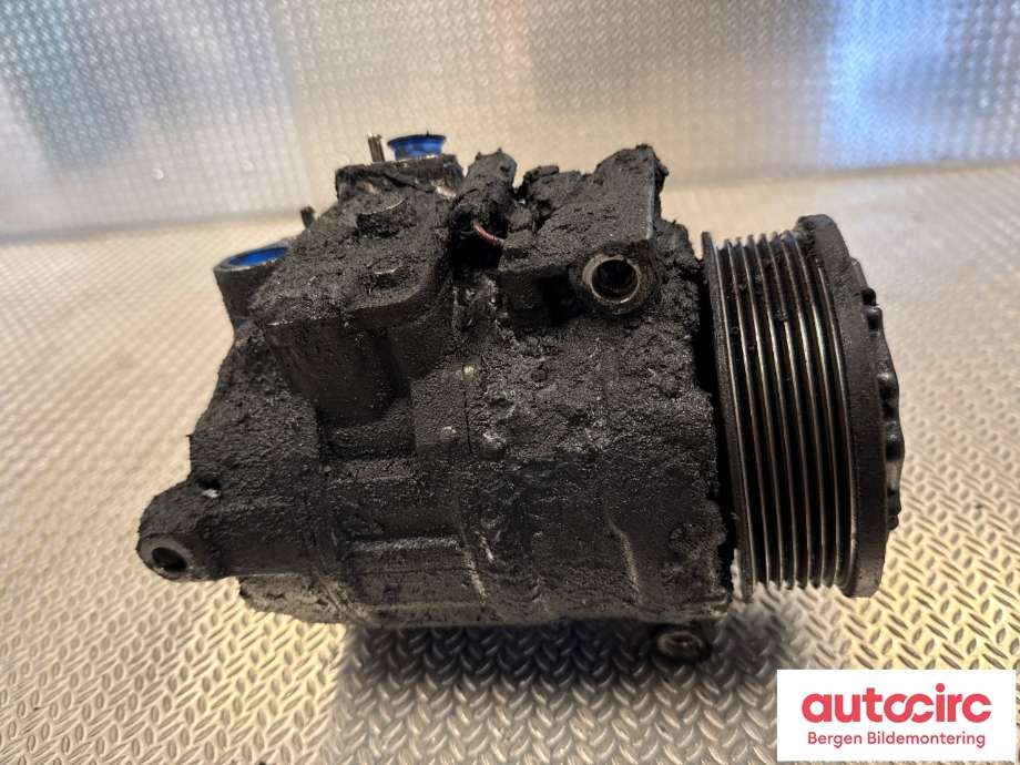 Diverse deler til Mercedes G-Wagen 1990-->> (W463) (W463) (MERCEDES|A 001 230 27 11|)