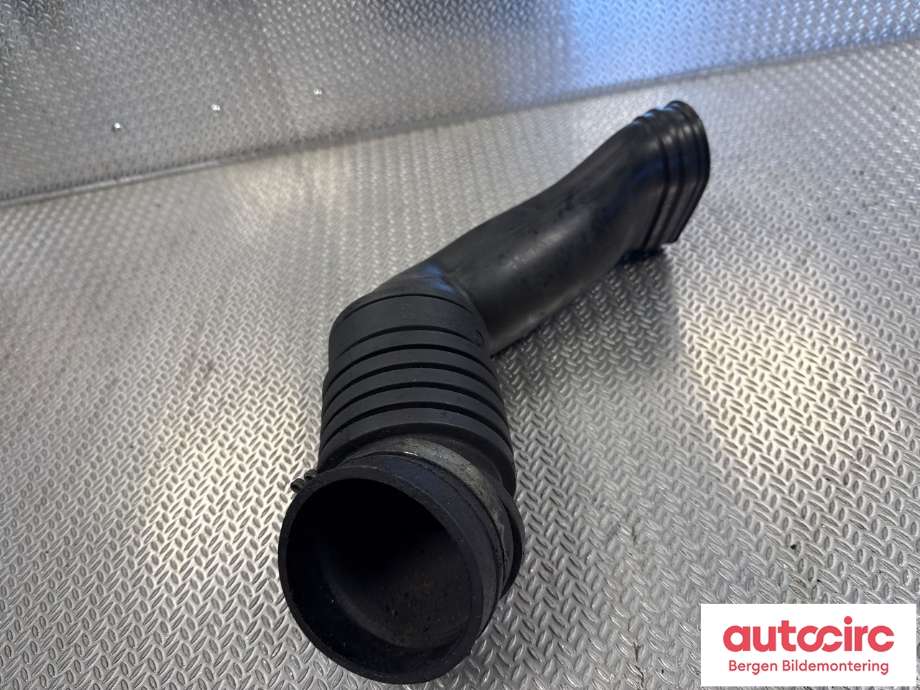 Turbo rør til Mercedes G-Wagen 1990-->> (W463) (W463) (MERCEDES|A 463 500 13 75|)