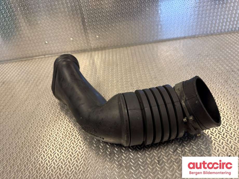 Turbo rør til Mercedes G-Wagen 1990-->> (W463) (W463) (MERCEDES|A 463 500 13 75|)