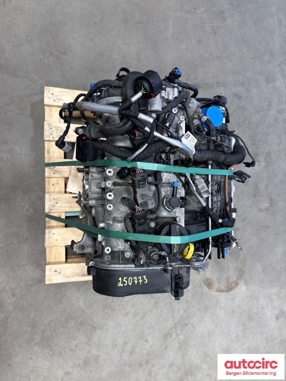 Motor bensin til VW Passat 2015-2019 (Fase 1) (B8) (B8) (VOLKSWAGEN|04E 100 099 E|)