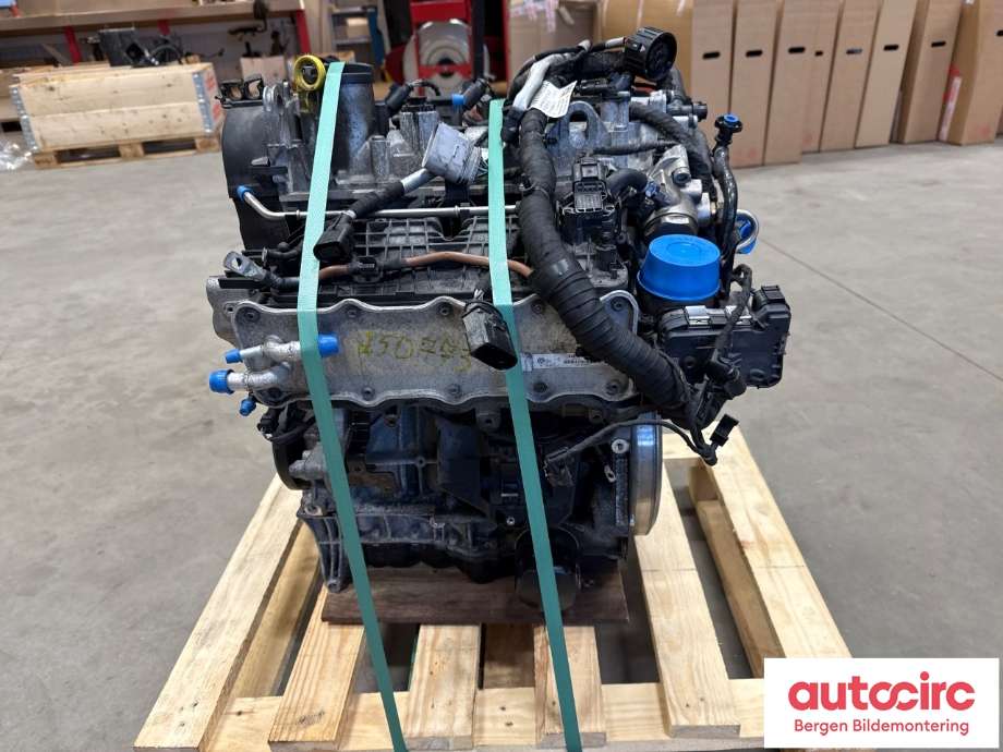 Motor bensin til VW Passat 2015-2019 (Fase 1) (B8) (B8) (VOLKSWAGEN|04E 100 099 E|)