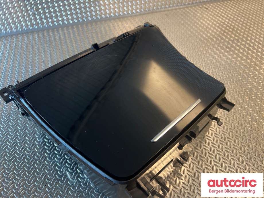 Diverse deler til Mercedes EQC 2019-->>  (MERCEDES|A 293 810 05 00|A 293 680 32 00|A 000 820 49 05)