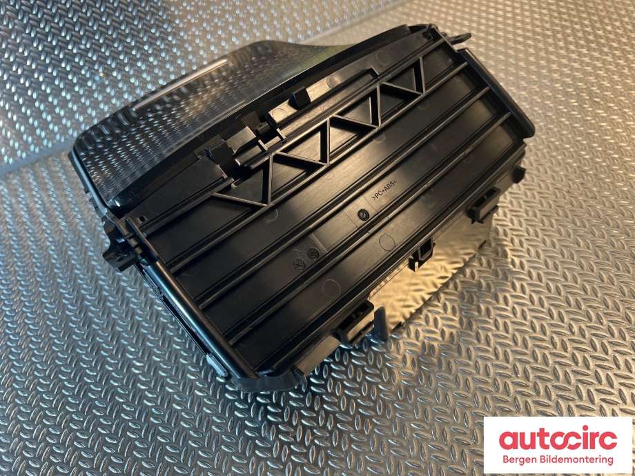 Diverse deler til Mercedes EQC 2019-->>  (MERCEDES|A 293 810 05 00|A 293 680 32 00|A 000 820 49 05)