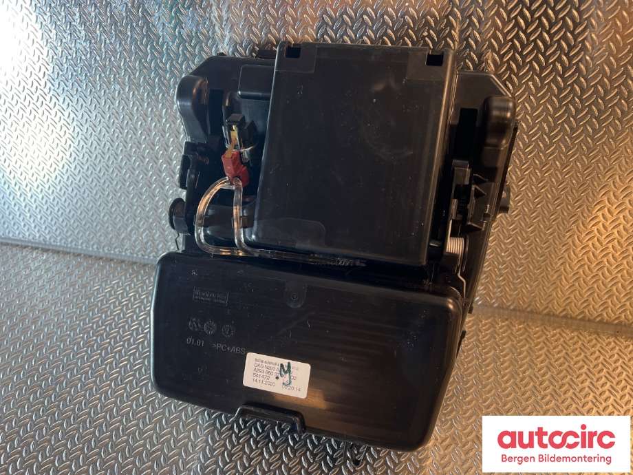 Diverse deler til Mercedes EQC 2019-->>  (MERCEDES|A 293 810 05 00|A 293 680 32 00|A 000 820 49 05)
