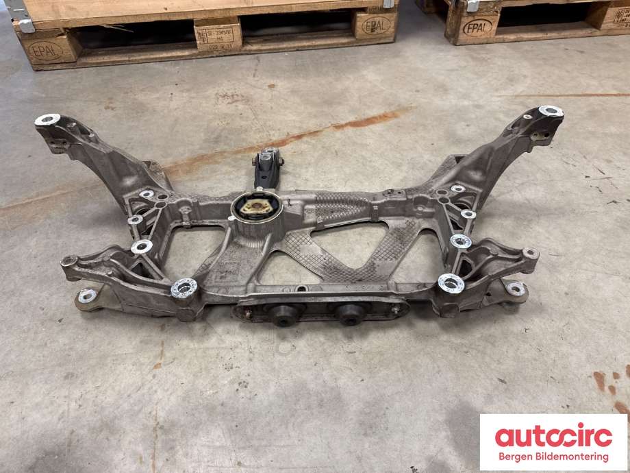 Diverse deler til VW Passat 2015-2019 (Fase 1) (B8) (B8) (VOLKSWAGEN|3Q0 199 369 E|)