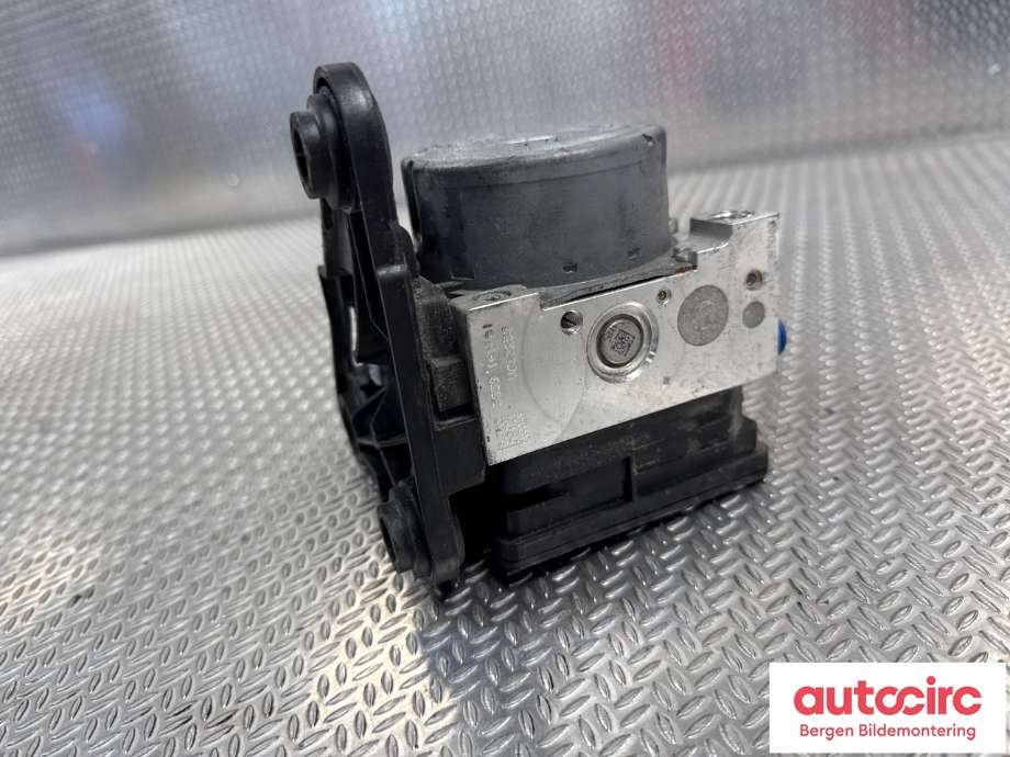 ABS sentral til VW Passat 2015-2019 (Fase 1) (B8) (B8) (VOLKSWAGEN|5Q0 614 517 BL|)